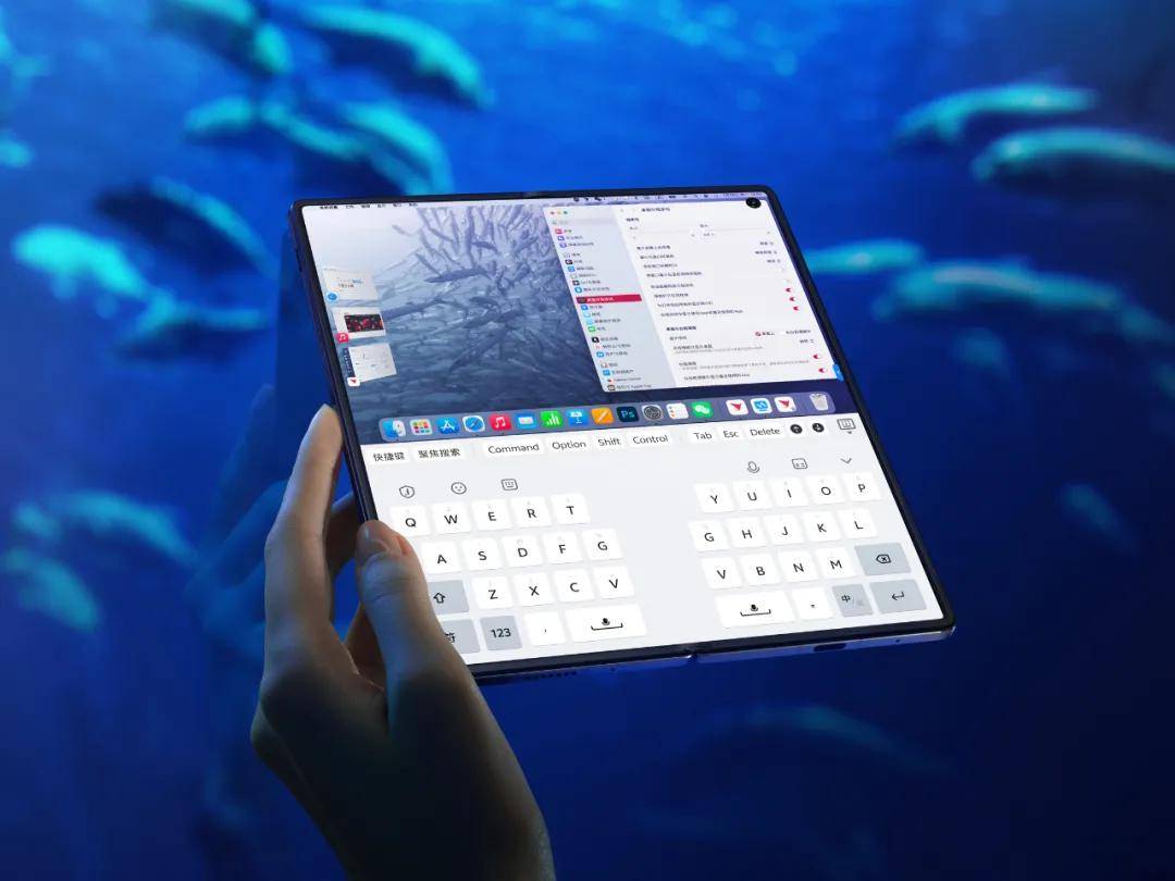 折叠屏手机的全民时刻，好像就在等它……