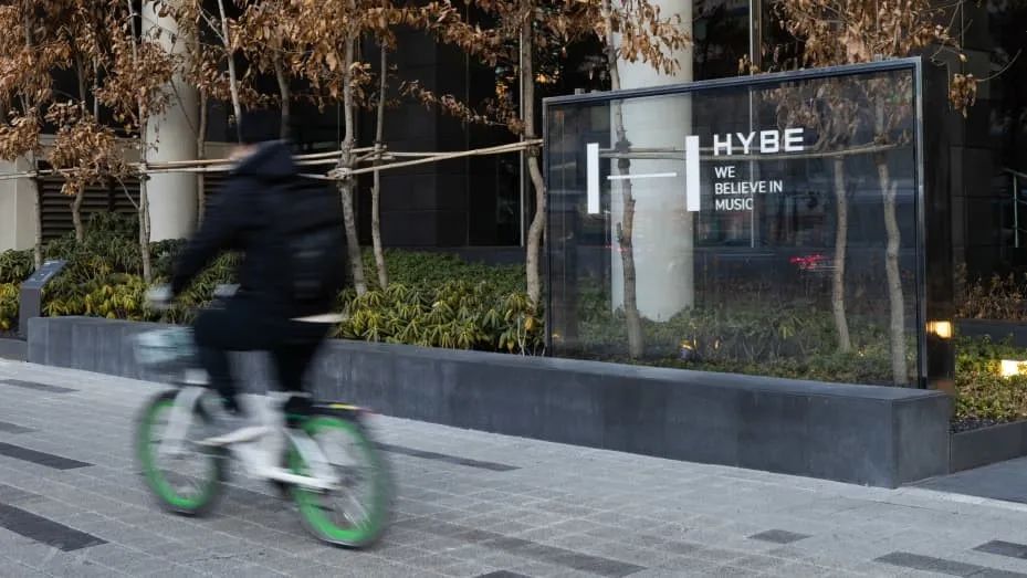 HYBE 2.0，向游戏狂飙